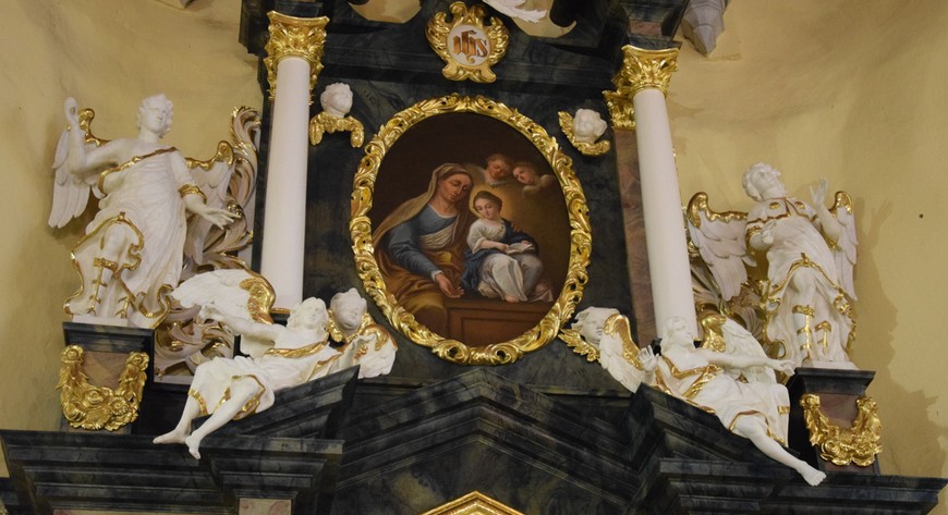 Barokowy ołtarz główny z 1699 roku w kościele pw. św. Michała Archanioła w Tyńcu nad Ślęzą. Po blisko dwóch latach prac konserwatorskich dzieło znów zachwyca detalem, kolorystyką i precyzją wykonania. 