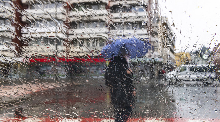 Eső, zápor, ónos eső és még havazás is várható egyes területeken /Fotó: MTI/Balázs Attila/