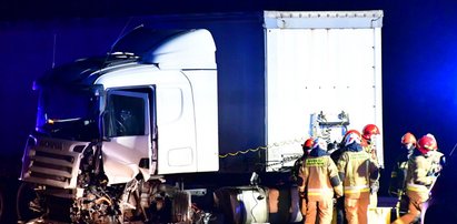 Wypadek pod Kutnem. Zginął pędząc pod prąd. Autostrada A1 na Katowice zablokowana.