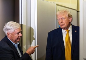 Lindzi Grejem i Donald Tramp u avionu "Er fors 1" 4. januara