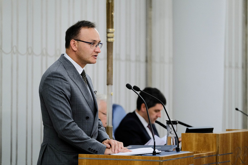 Przy interwencjach z dziećmi bez mundurów. Rzecznik praw dziecka apeluje do policji