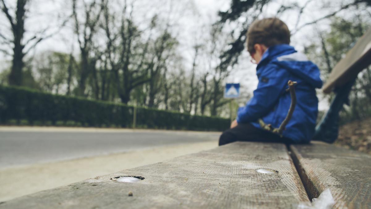 Czteroletni Michał marnował czas w przedszkolu, więc postanowił odwiedzić mamę w pracy. Samotnym dzieckiem, podróżującym autobusem po Tomaszowie (woj. łódzkie), zainteresowali się pasażerowie pojazdu. Powiadomili więc policję - czytamy na tvn24.pl.