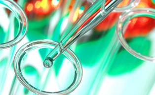 Naukowiec z Hamburga: Koronawirus był wypadkiem laboratoryjnym i pochodzi z Wuhan