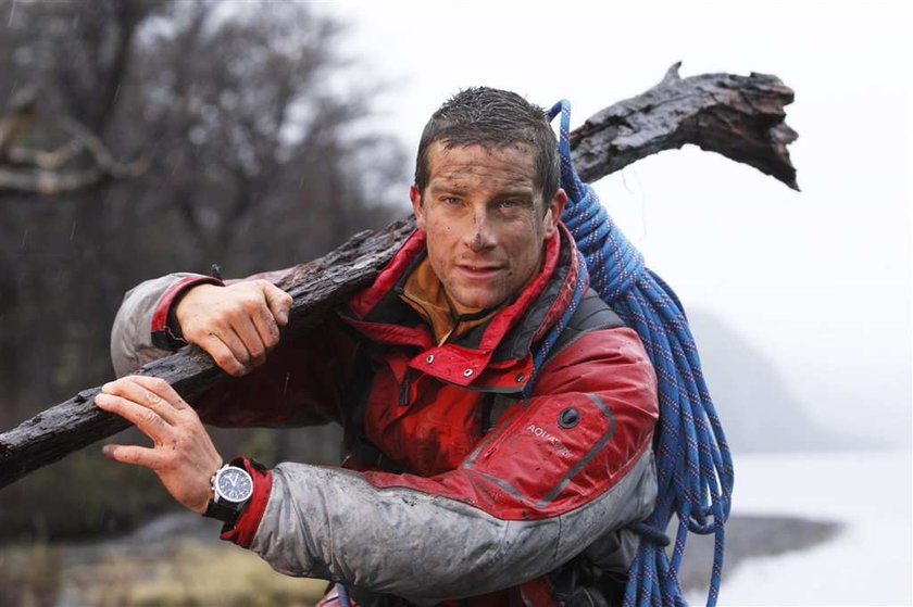 Gwiazdor wyrzucony z telewizji. Bear Grylls bez pracy