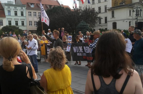 Bydgoszcz. Protest przeciwko ustawie "lex TVN"