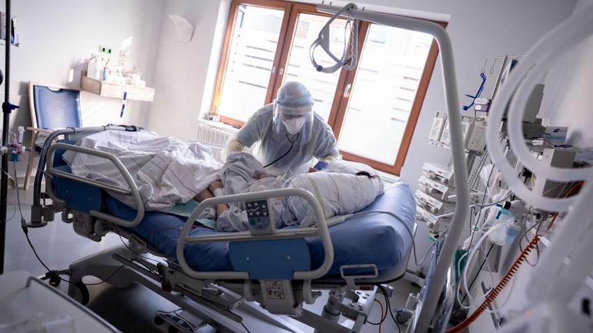 Hamarosan megtelnek a kórházak a Covid ellátásban dolgozó magyar orvos  szerint | EgészségKalauz