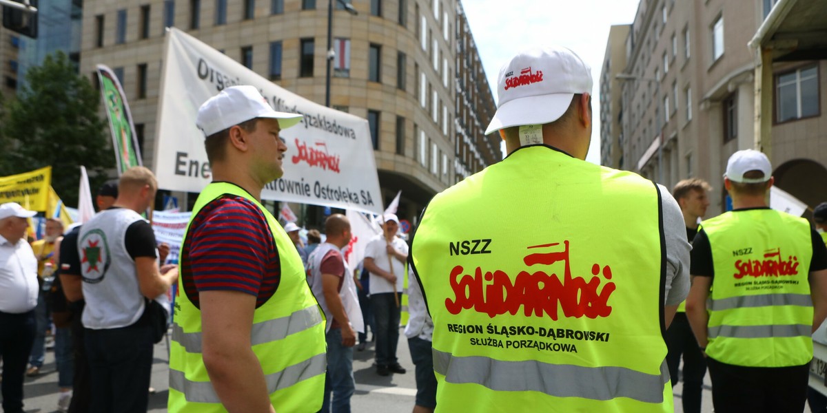 Związkowcy są gotowi m.in. do zablokowania dojazdu towarów do Niemiec