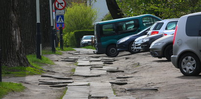 Zróbcie wreszcie porządek wokół szpitala!