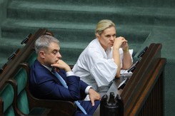 Nowacka krytycznie o orędziu Nawrockiego. 'Wycofać Biblię, a wprowadzić Batyra?'