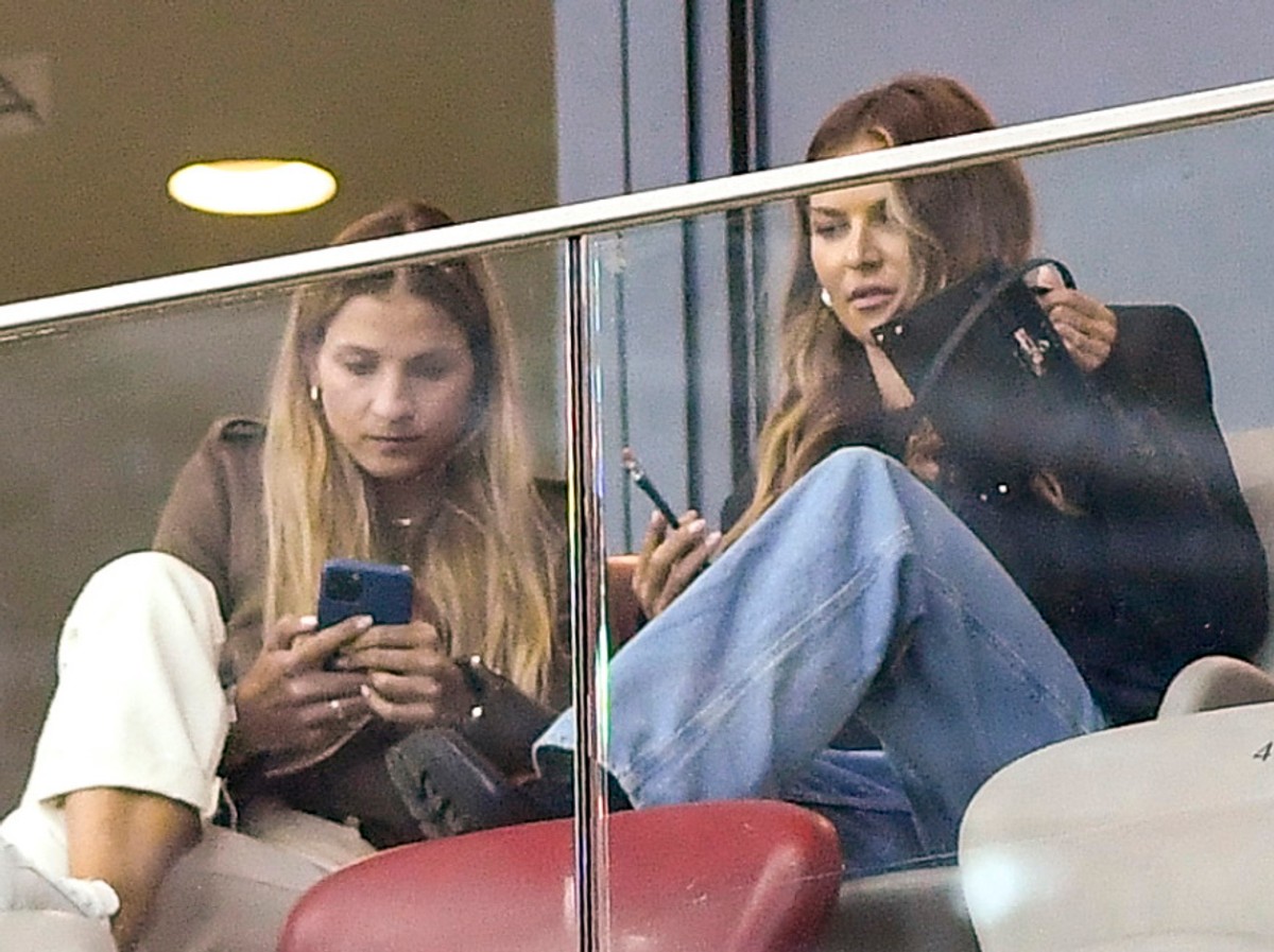 Anna Lewandowska na trybunach meczu Polska - Holandia.