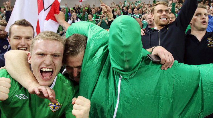 Ha a szigetország fanatikusain múlik: igazi buli lesz az idei Európa-bajnokság /Fotó: AFP