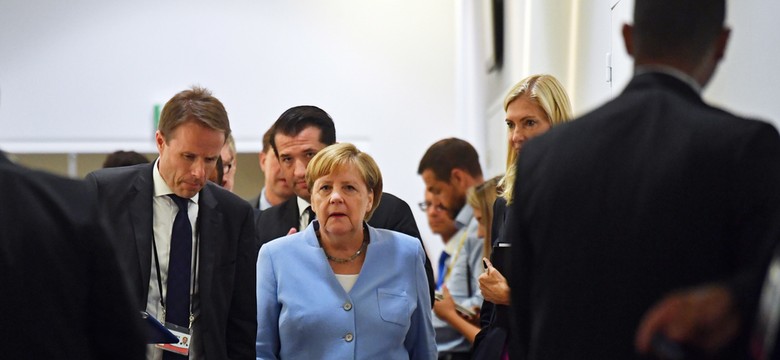 Zełenski i Merkel uzgodnili zwołanie szczytu w sprawie Ukrainy