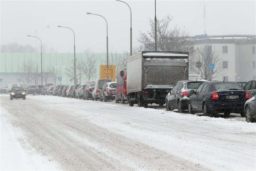 5 cm śniegu i Polska nie robi!