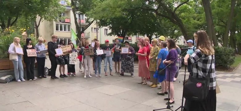 "Gruntujemy Cnoty Niewieście". W Gdańsku protestowano przeciwko planom ministra Czarnka