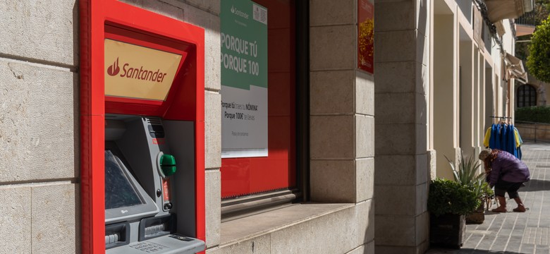 2,2 mln złotych wyparowało z kont banku Santander. Prokuratura wszczęła śledztwo