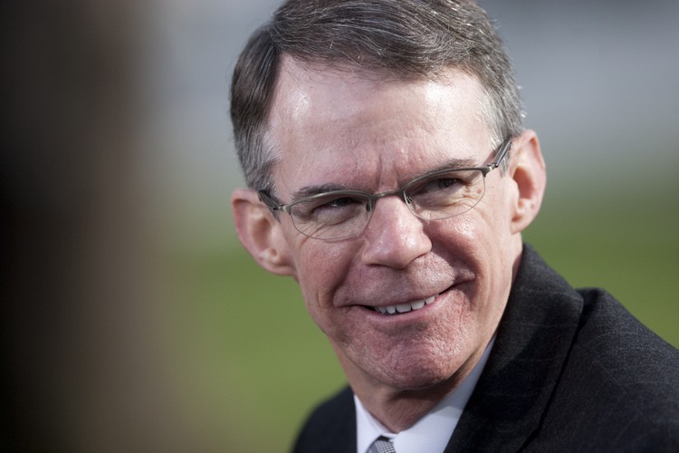 10.  Richard Davis
Całkowite wynagrodzenie w 2012 roku: 10,1 mln dol.
Firma: US Bancorp.
Aktywa: 353,9 mld dol.
Całkowita stopa zwrotu z akcji: 21 proc.
Stopa zwrotu z kapitału własnego:  16,5 proc.
Ranking firmy minus ranking płacy CEO: 0,3 (CEO jest przepłacany)