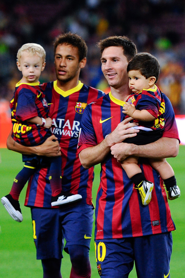 Neymar z synem i Messi z synem