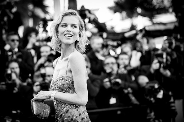 Eva Herzigova w Cannes w 2017 r.