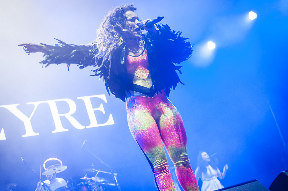 Ella Eyre