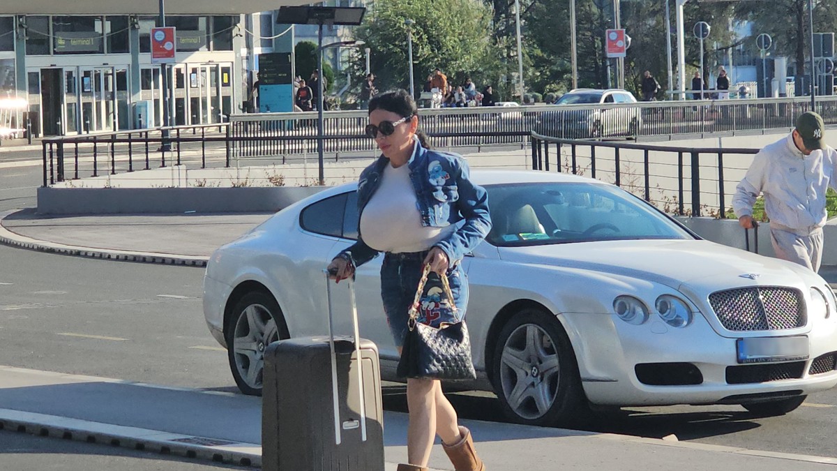 Elektra Elit paparaco aerodrom