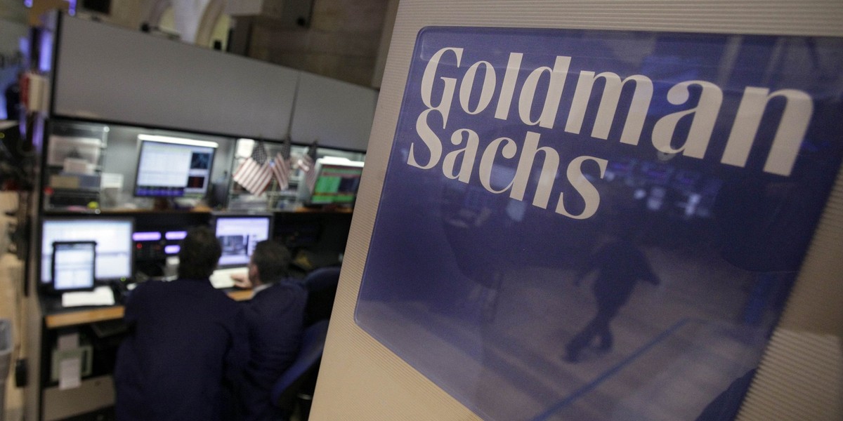 Goldman Sachs zainwestuje 500 milionów dolarów w firmy prowadzone, założone lub będące własnością kobiet. W ten sposób chce zwiększyć swoje wysiłki na rzecz zmniejszenia luki pomiędzy kobietami i mężczyznami działającymi w biznesie.