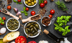 Dieta śródziemnomorska - na czym polega? Zasady, piramida żywieniowa i jadłospis