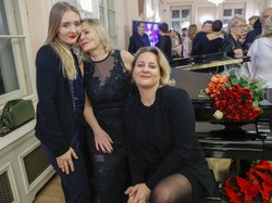 Ślicznotka! Wnuczka Grażyny Szapołowskiej ma po babci to, co najlepsze. FOTO