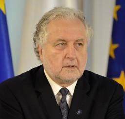 Prezes Rzepliński idzie z siecią do NSA