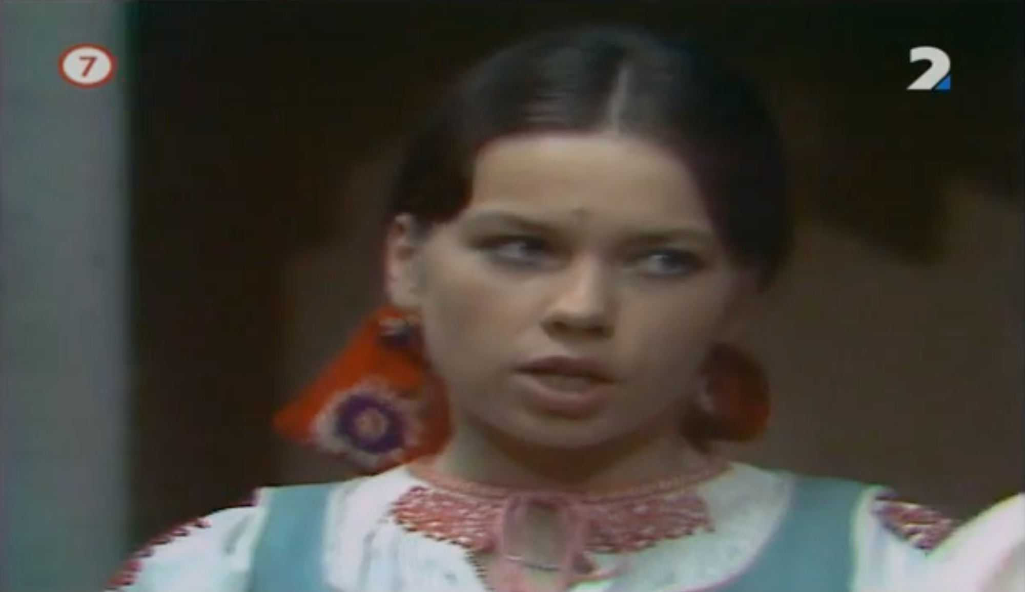 Slovenská herečka Judita Ďurdiaková vo filme Na jednom dvore.