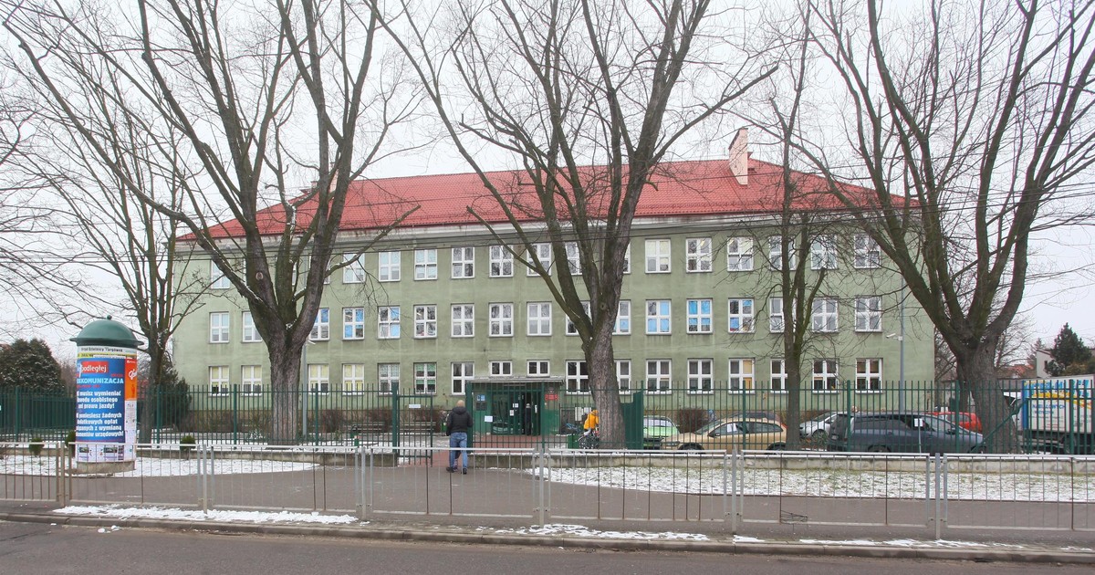 Pożar w szkole! Ewakuowano ponad 400 osób