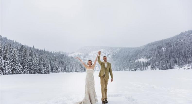 Couple marry in snow in Colorado