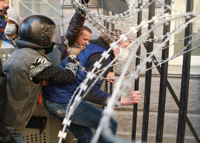 Zamieszki w Doniecku. Ukraińcy chcą do Rosji