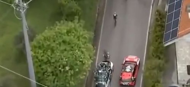 Samochód uderzył w kolarza na trasie Giro d'Italia. Maeder wygrał 6. etap