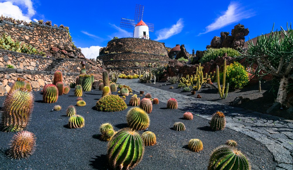 Sopečný pôvod Lanzarote je cítiť na každom kroku.