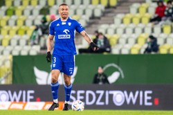 Steve Kapuadi w Legii Warszawa. Środkowy obrońca był jednym z priorytetów transferowych