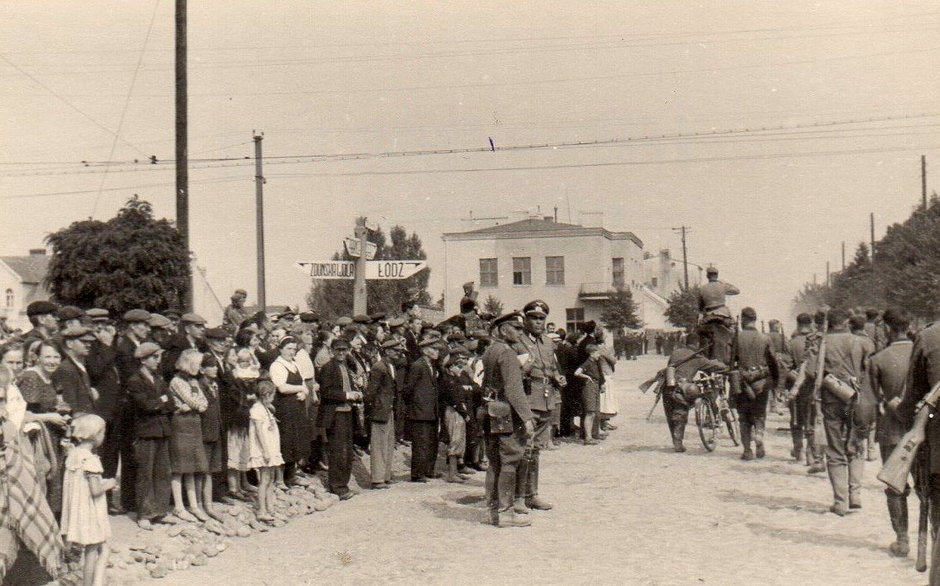 Po wysiedleniu 23 grudniu 1939 r. wszystkich Żydów z miasta społeczność żydowska w Konstantynowie przestała istnieć. Spośród 1330 osób wojnę przeżyć zdołała tylko garstka