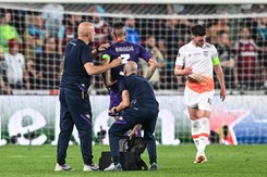 Cristiano Biraghi trafiony w głowę. West Ham United potępił zachowanie kibiców