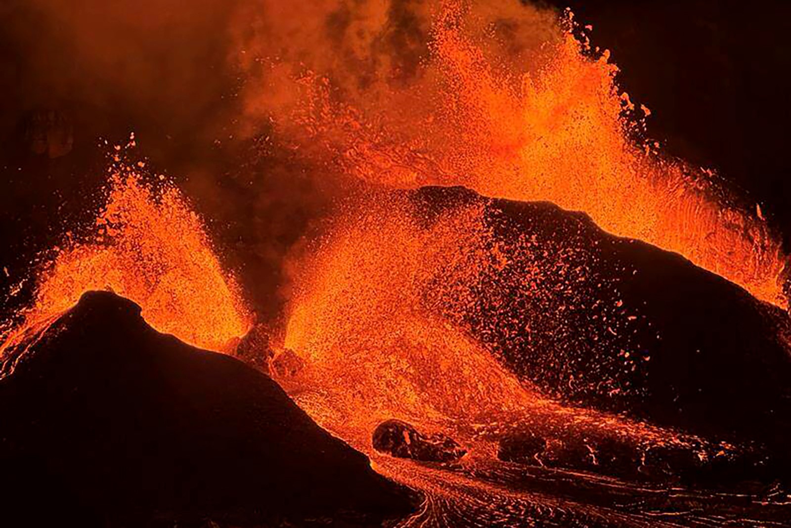Havajská sopka Kilauea opäť chrlí lávu.