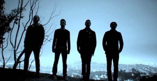 Coldplay w klipie do piosenki 'Midnight'