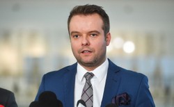 Bochenek: Wypadek Szydło to nieudolna próba odwrócenia uwagi od Sikorskiego