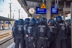 Atak nożownika na dworcu w Hamburgu. Są ciężko ranni, motyw nieznany