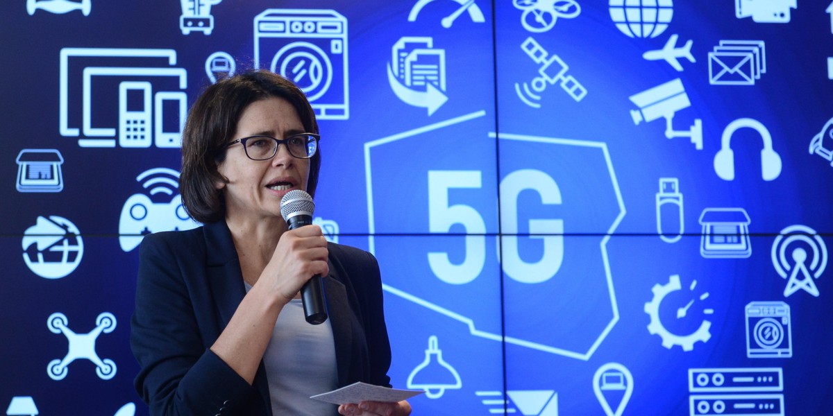 Anna Streżyńska, minister cyfryzacji podczas omawiania porozumienia na rzecz strategii 5G dla Polski