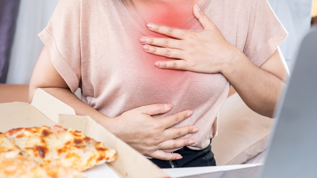 Bol u grudima pri gutanju