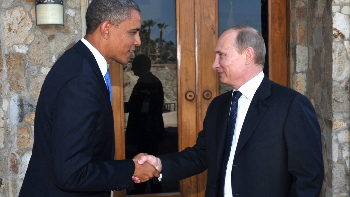Prezydent Rosji Władimir Putin ogłosił po spotkaniu z prezydentem USA Barackiem Obamą w Los Cabos w Meksyku na szczycie G20, że znaleźli "wiele wspólnych punktów" w sprawie metody rozwiązania kryzysu syryjskiego i zakończenia przelewu krwi. Było to pierwsze spotkanie obu przywódców od powrotu Putina na Kreml.