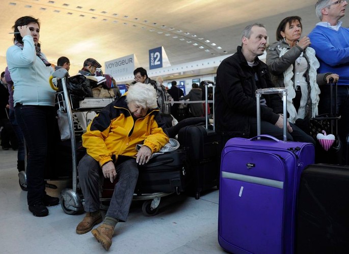 Lotnisko w Paryżu jest sparaliżowane