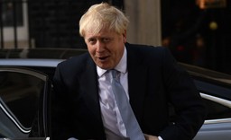 Jeśli Johnson zdecyduje się na twardy brexit, Wielka Brytania bardzo mocno uzależni się od USA [OPINIA]