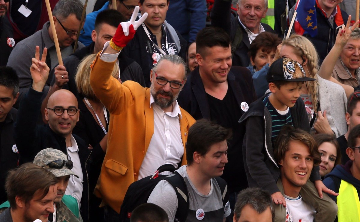 Marsz Komitetu Obrony Demokracji "Jedna Polska - Dość Podziałów"