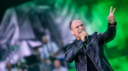 paweł kukiz zarabia krocie na muzyce, ale przychody topnieją. oto jego