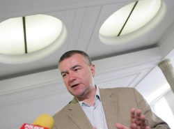 "Polski Bond" rzecznikiem rządu