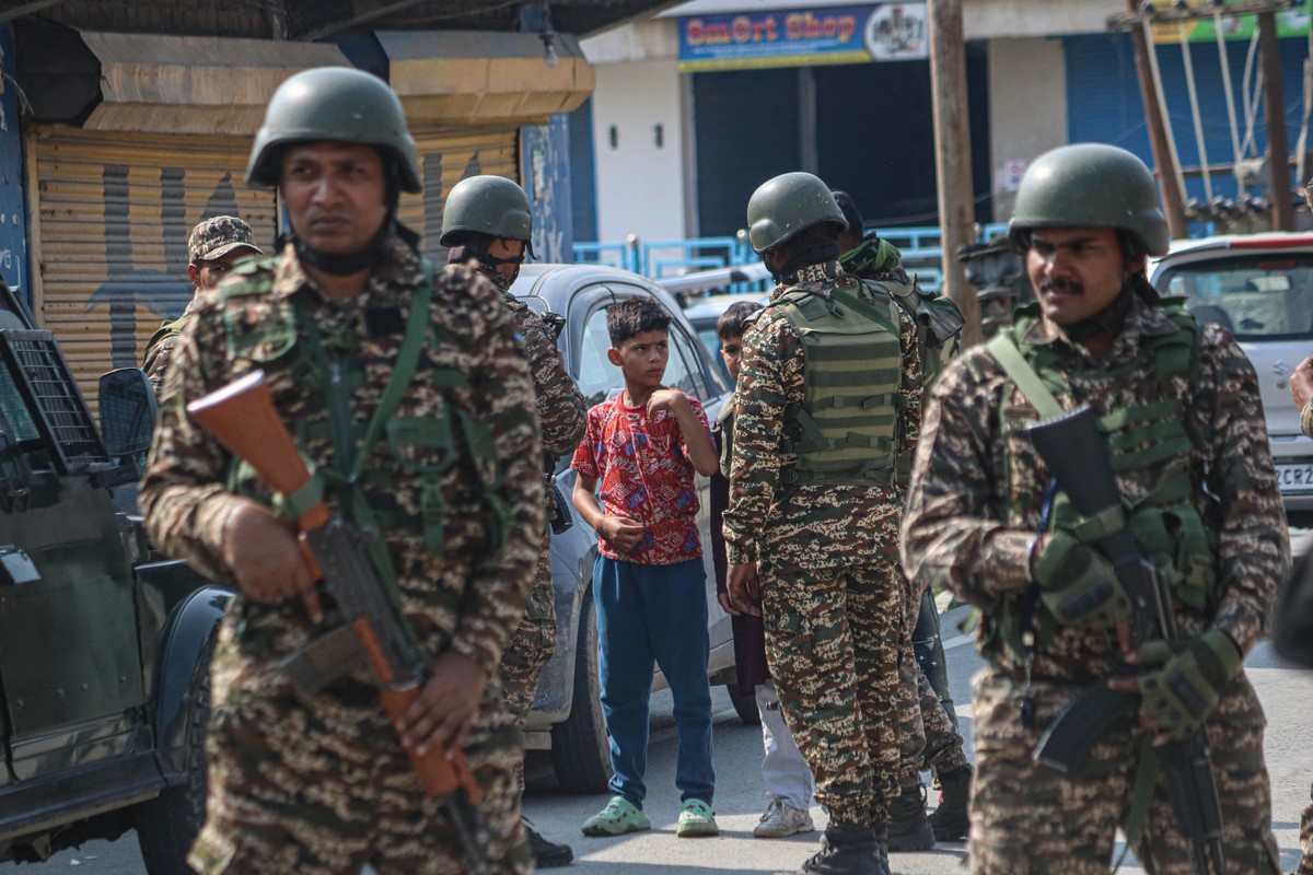 Zmasowane ataki Pakistanu wzdłuż granicy z Indiami. Napięcia rosną